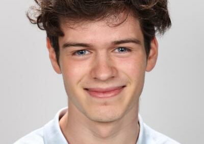 André  : aujourd’hui à Polytechnique, il est difficile d’oublier tout ce que je dois à cette école ainsi qu’à sa Fondation